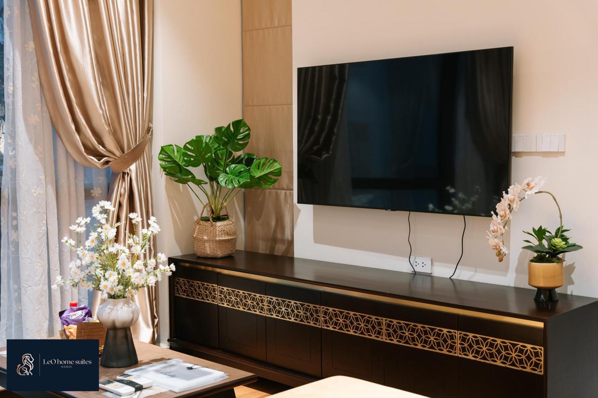Home Suites -Natural Light -Projector -Spacious - 2Br Incenter Hanoi Exterior photo