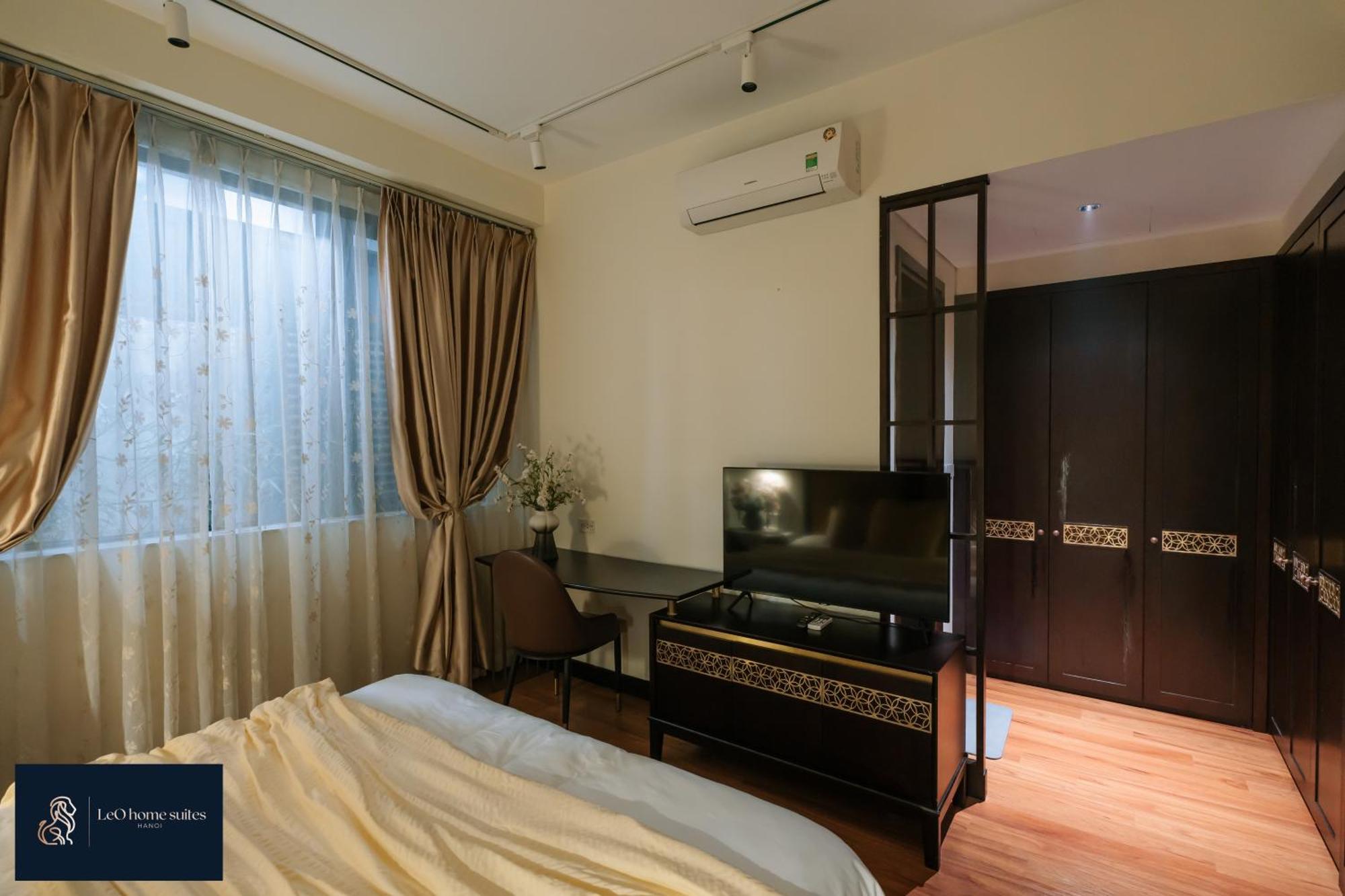 Home Suites -Natural Light -Projector -Spacious - 2Br Incenter Hanoi Exterior photo