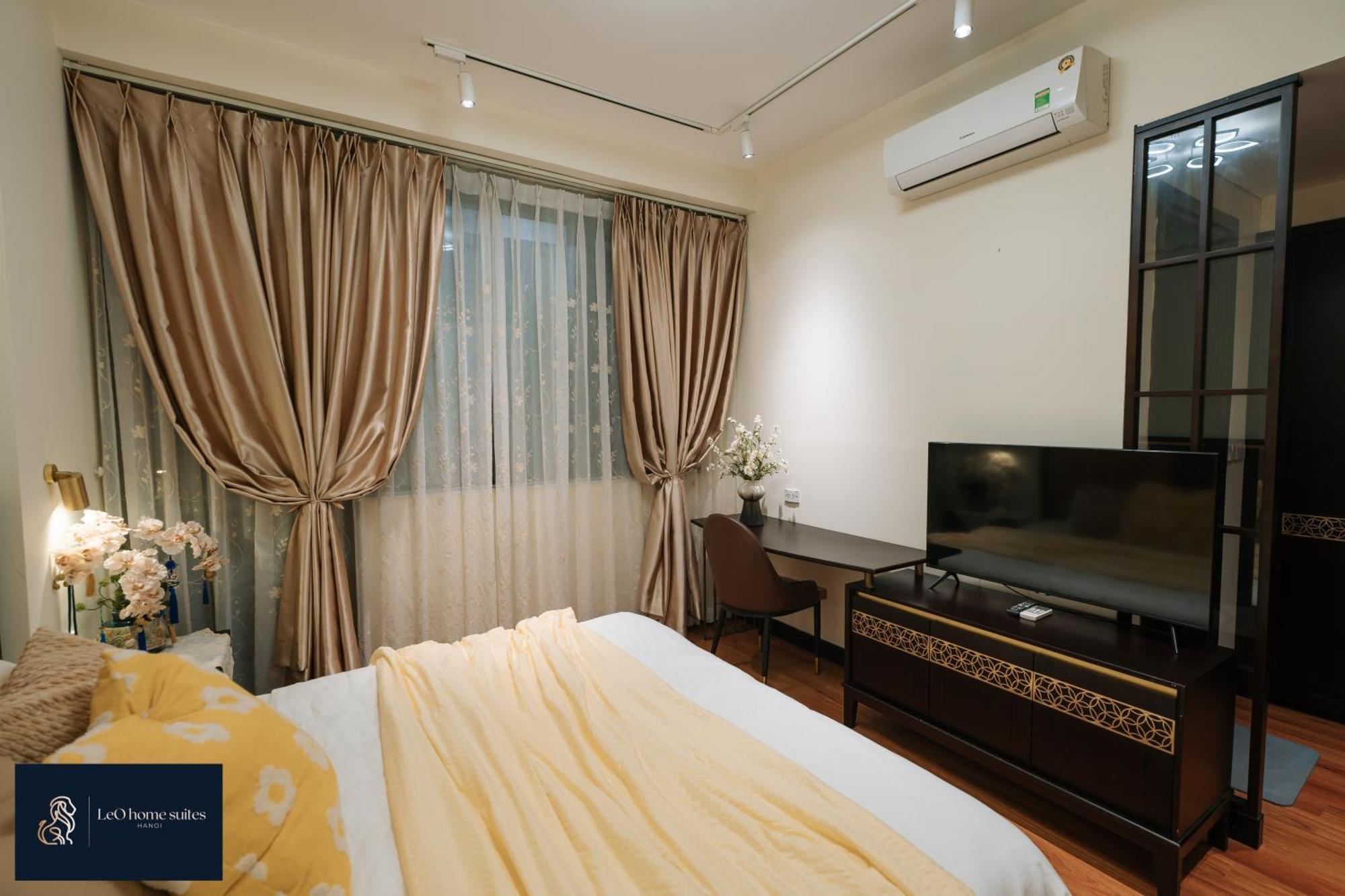 Home Suites -Natural Light -Projector -Spacious - 2Br Incenter Hanoi Exterior photo